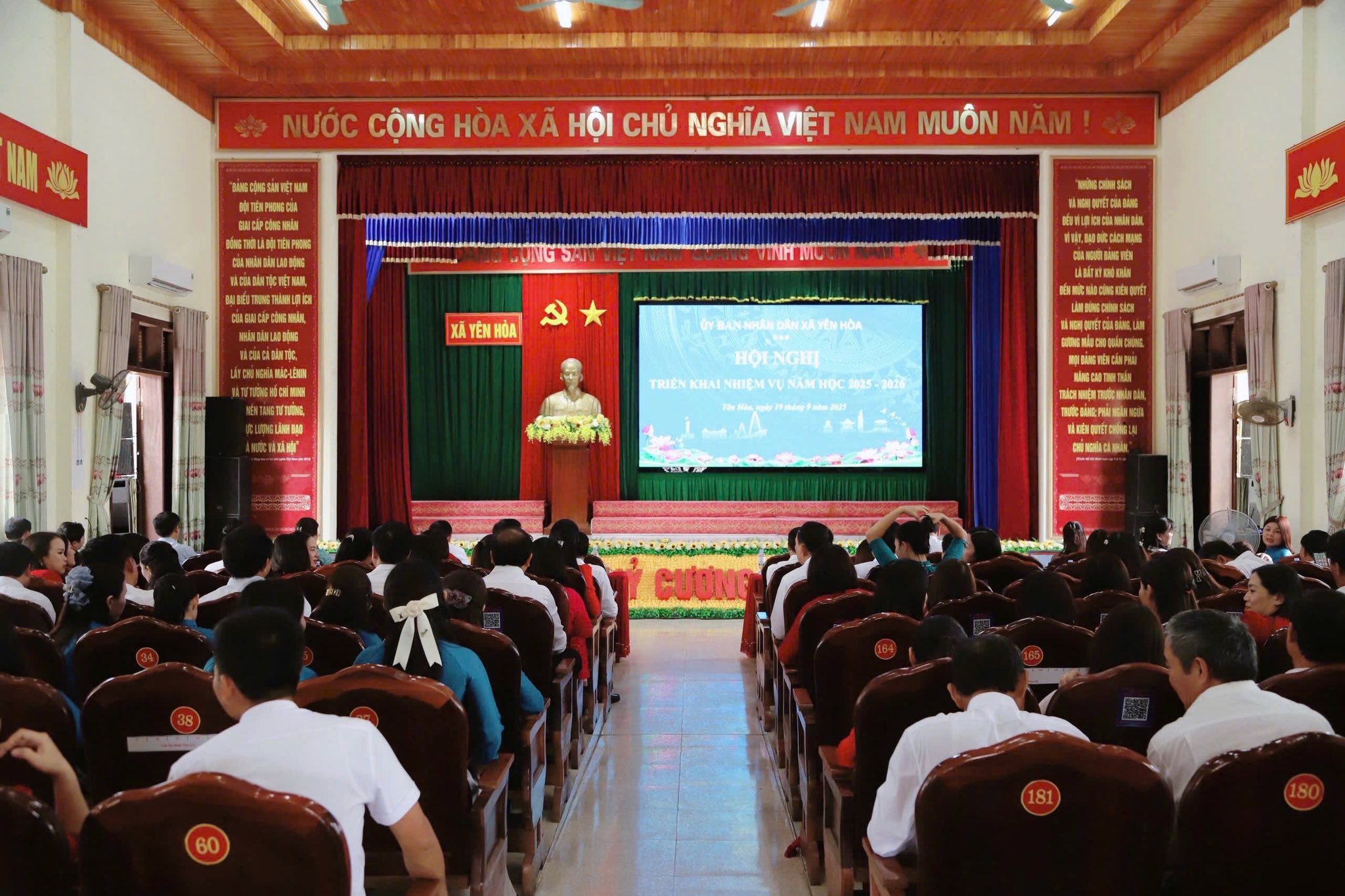 Xã Yên Hòa tổ chức Hội nghị triển khai nhiệm vụ năm học 2025-2026