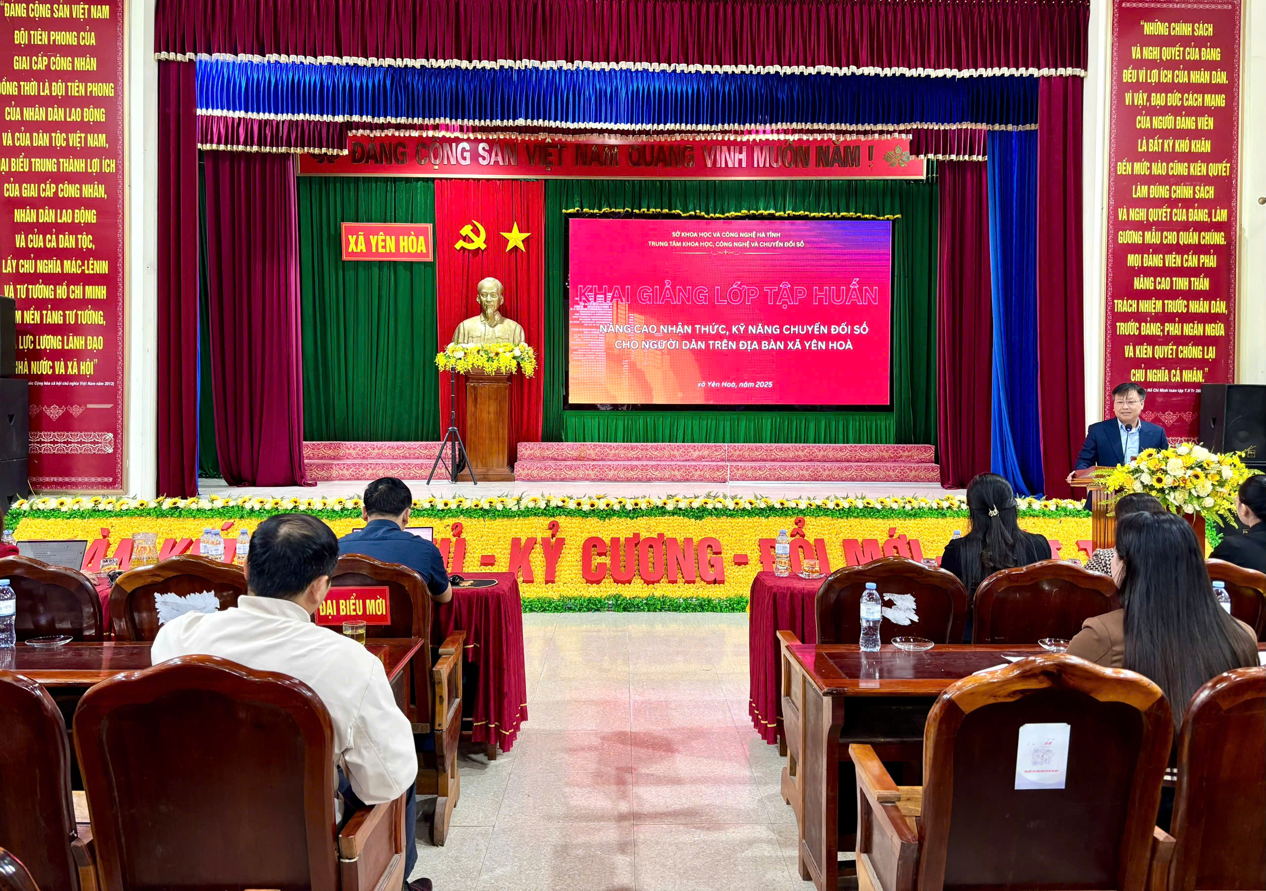 Xã Yên Hòa tập huấn nâng cao nhận thức, kỹ năng chuyển đổi số cho người dân