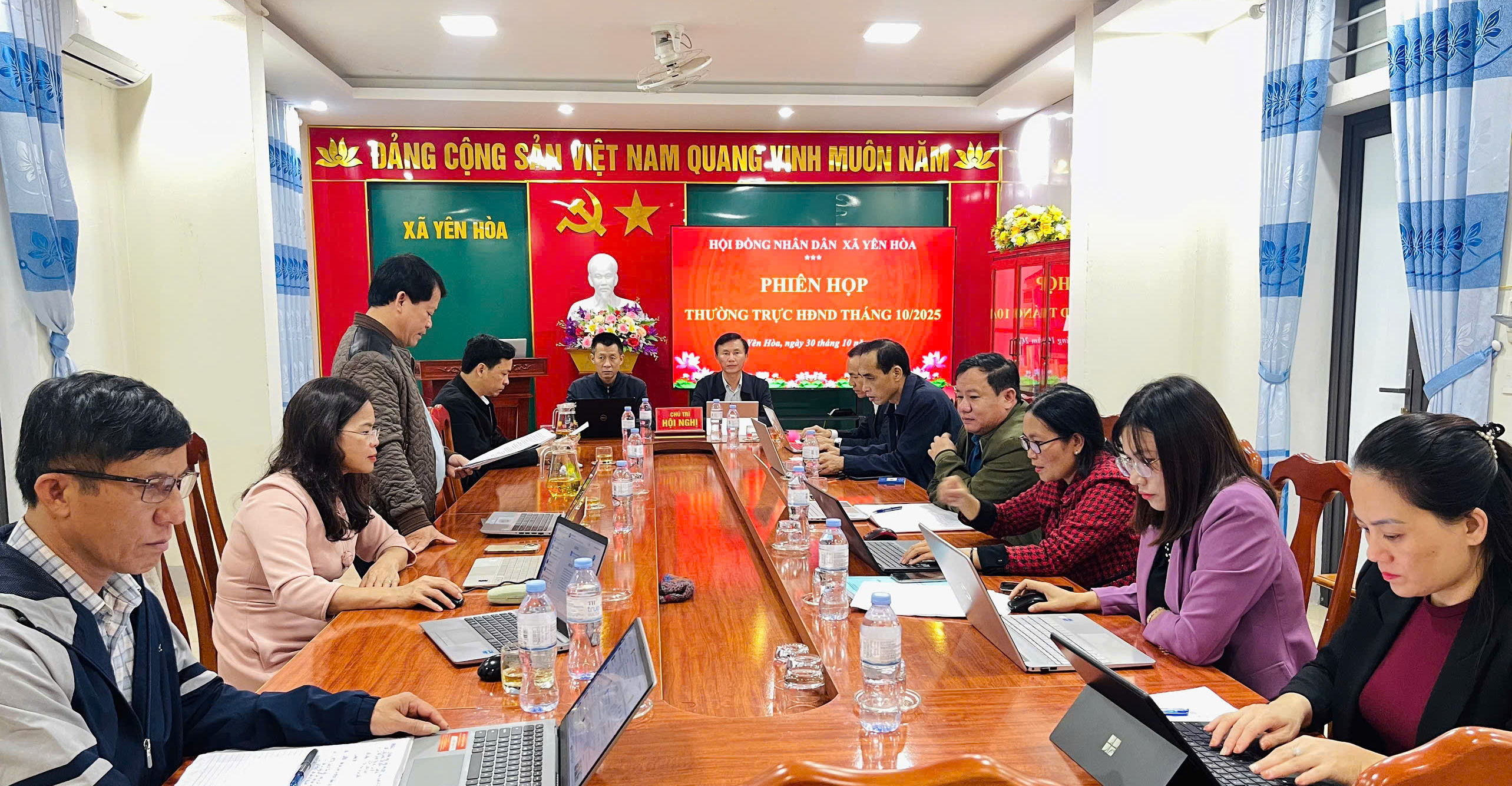 Thường trực HĐND xã Yên Hòa họp thường kỳ tháng 10