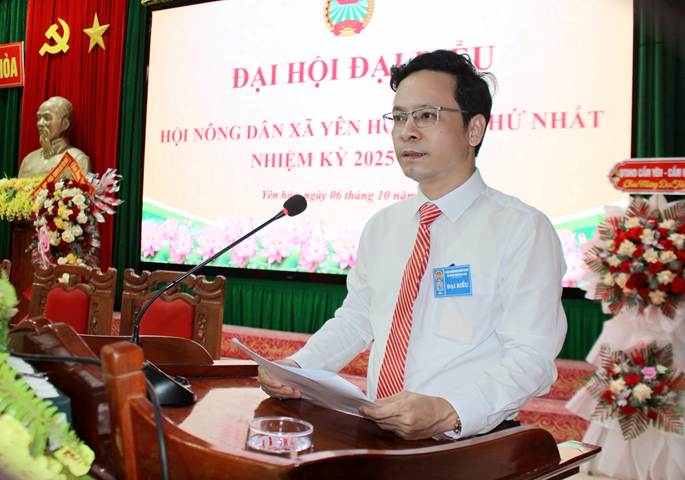 Có thể là hình ảnh về ‎1 người và ‎văn bản cho biết '‎كه ÒA ĐẠI HỌI ĐA U HỘI NÔNG DÂN XÃ YÊN NÓNGDÂNXİYÊNH H NHIỆMK KY 2025 NHỨ NHAT Yênh αγάγ 06 tháng 10 năm clN Cag ትሱሉጵ BAEBIEU‎'‎‎