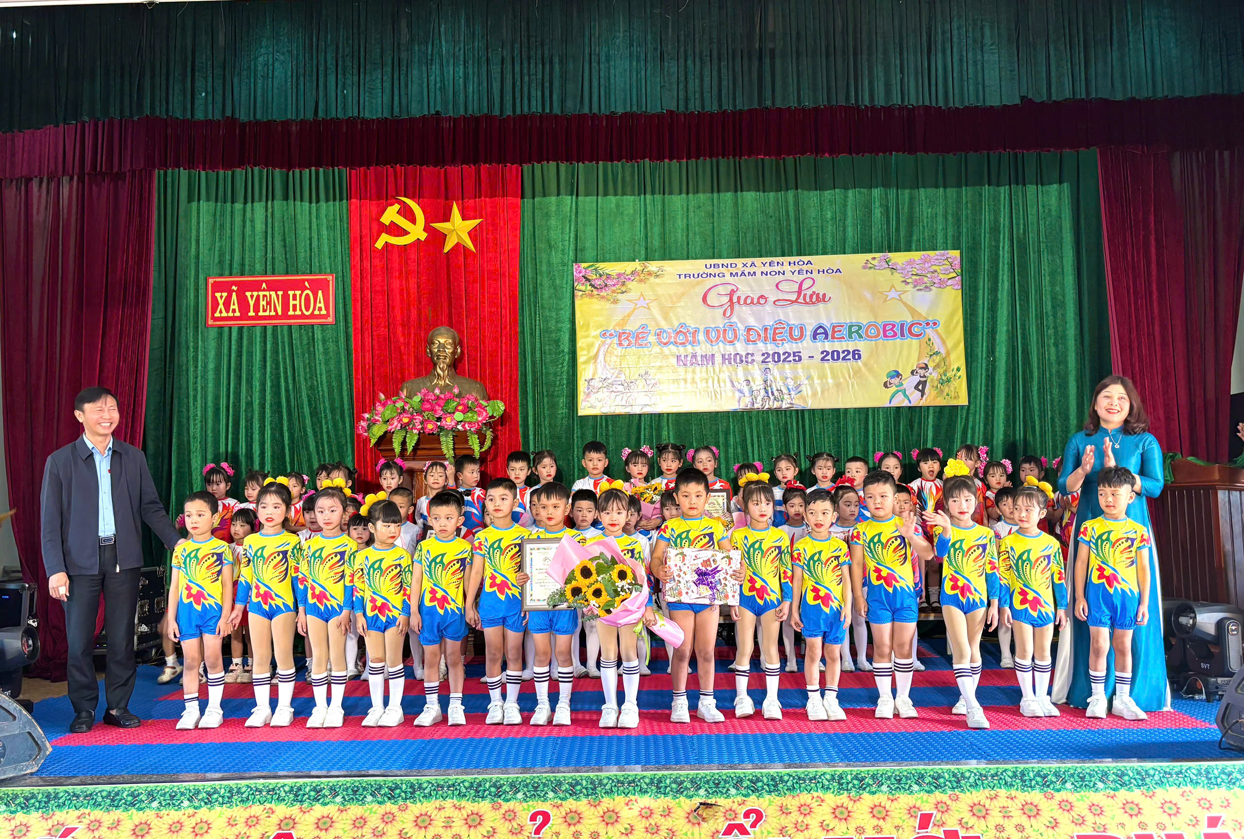 Trường mầm non Yên Hoà tổ chức thành công chương trình giao lưu “Bé với vũ điệu aerobic”