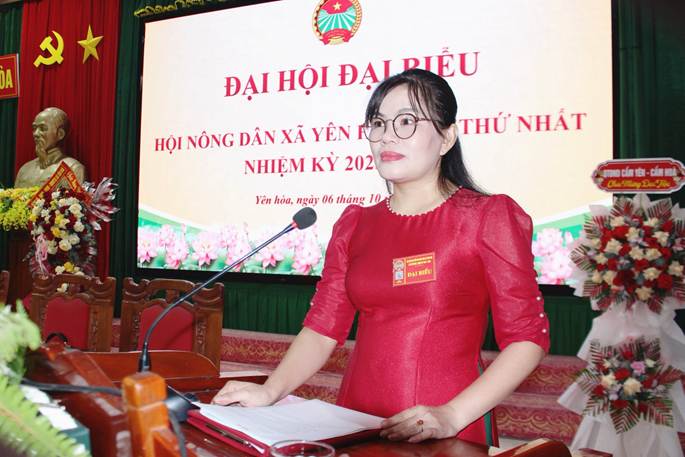 Có thể là hình ảnh về 1 người và văn bản cho biết 's ĐẠI HỘI ĐẠI PIẾU HỘI NÔNG DÂN XÃ YÊN N NO NHIỆM KY KỲ 202 THỨ THỨNHÁT NHẤT Yên hòa, ngay 06 tháng 10 OT0NO CÂa cin 拍 CẢN BAI BIẨU'