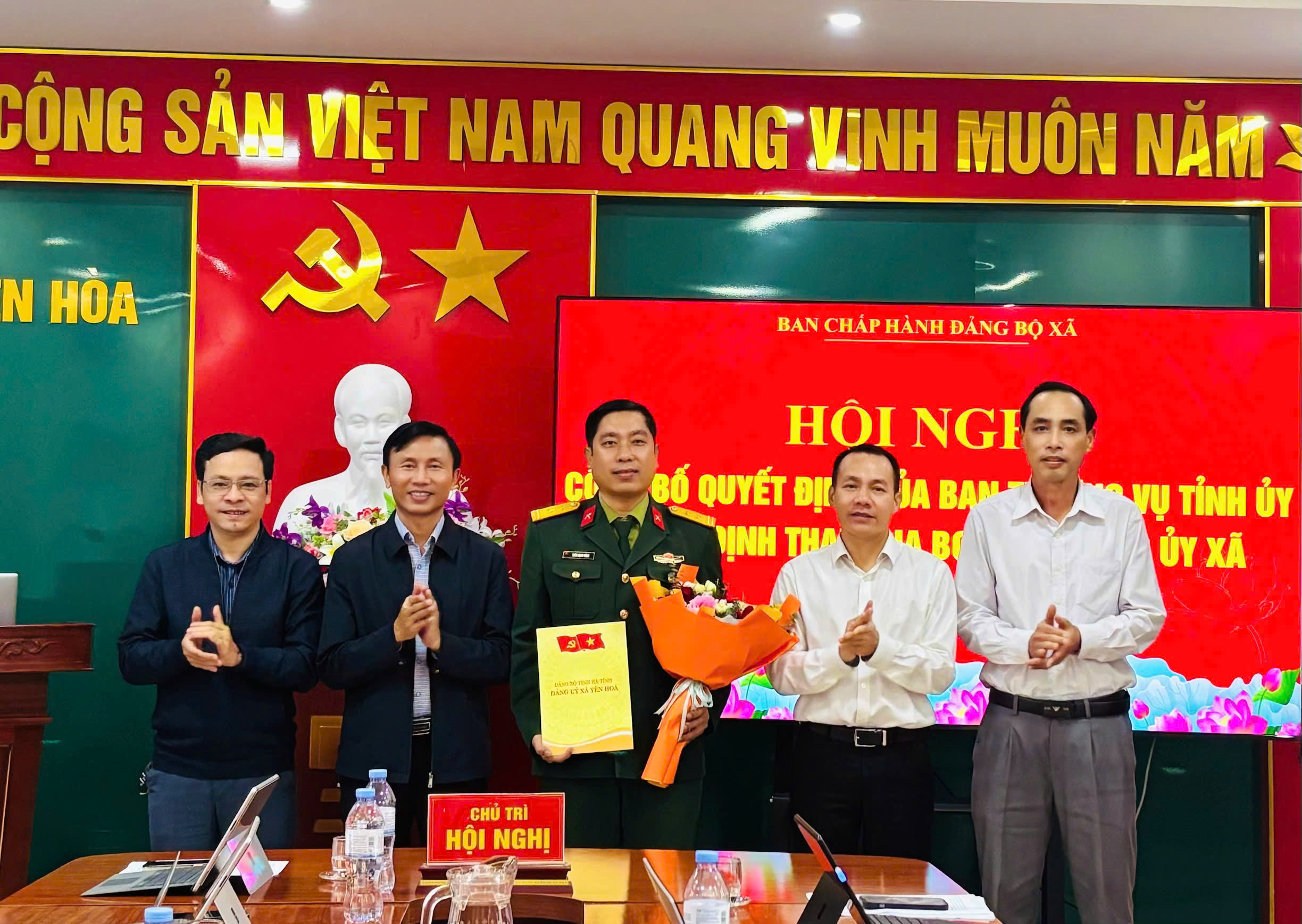 Xã Yên Hoà công bố quyết định của BTV Tỉnh ủy Hà Tĩnh về chỉ định Chỉ huy trưởng Ban CHQS xã tham gia BCH Đảng bộ, BTV Đảng ủy xã