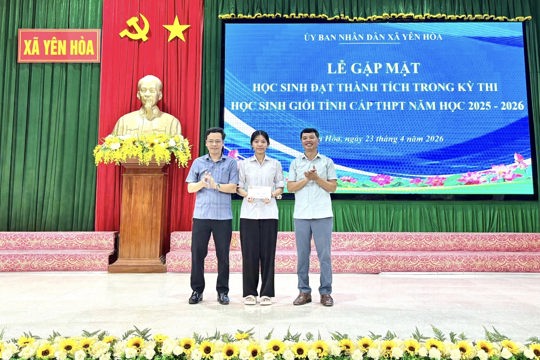 Xã Yên Hòa khen thưởng học sinh đạt thành tích cao trong kỳ thi học sinh giỏi THPT năm học 2025 - 2026