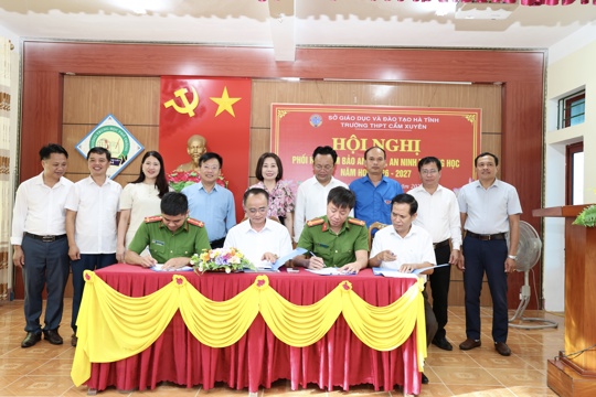 Phân hiệu THPT Cẩm Xuyên - Trường đầu tiên của tỉnh Hà Tĩnh triển khai mô hình phối hợp bảo đảm an toàn, an ninh trường học