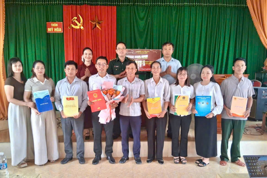 Yên Hòa: 9/9 thôn tổ chức hội nghị công bố các nghị quyết, quyết định về công tác tổ chức và cán bộ