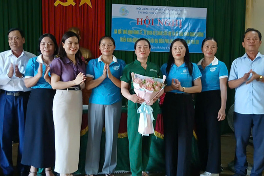  Yên Hòa ra mắt Tổ Dịch vụ chăm sóc mẹ và bé sau sinh và triển khai Nghị quyết Đại hội Đại biểu Phụ nữ toàn quốc khóa XIV
