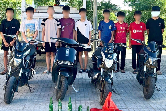 Công an xã Yên Hoà kịp thời ngăn chặn nhóm thanh thiếu niên tụ tập gây mất trật tự an toàn giao thông