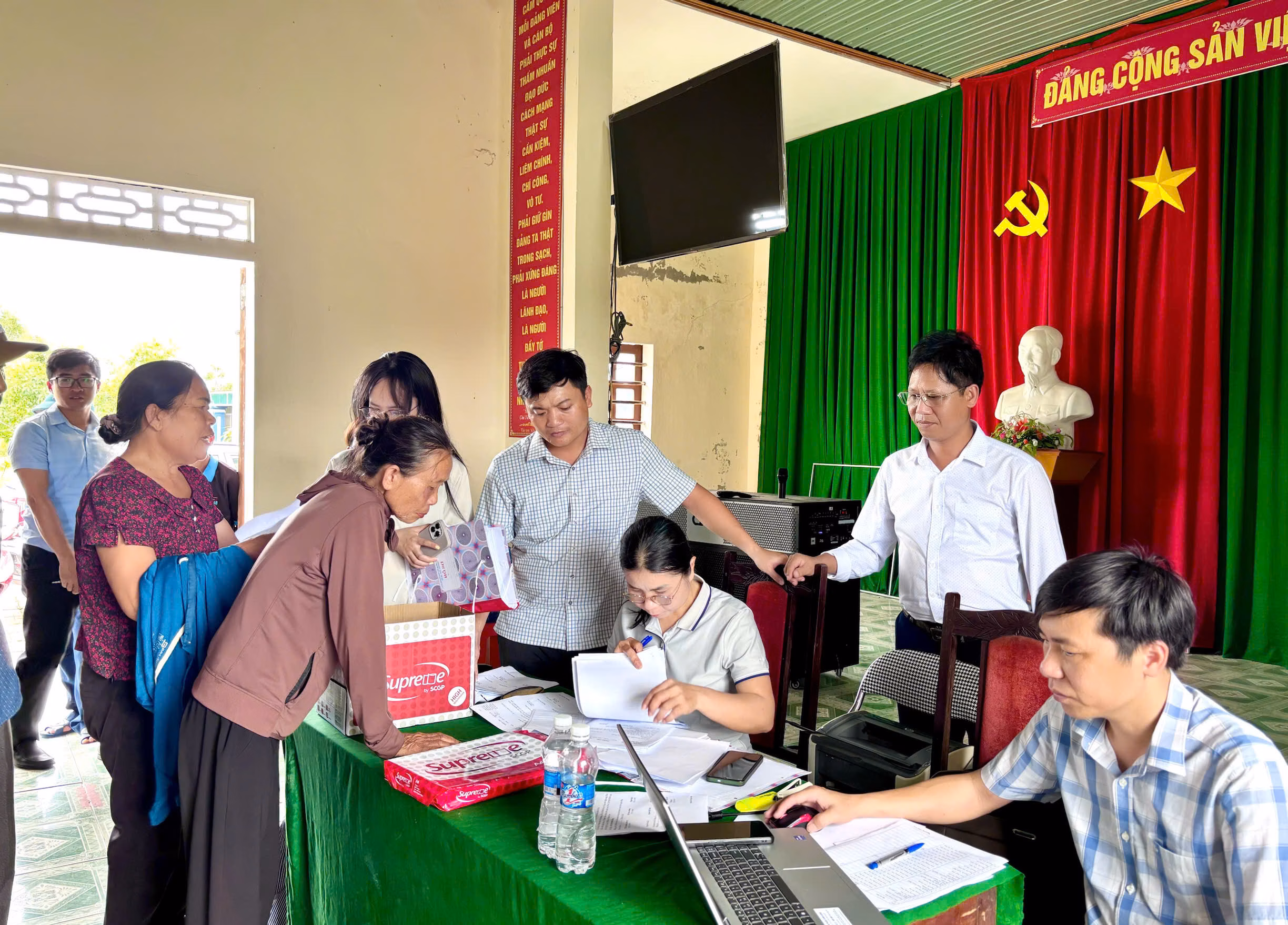 Xã Yên Hoà tạo đồng thuận trong nhân dân qua công tác chi trả GPMB Dự án Công viên nghĩa trang Thiên Cầm