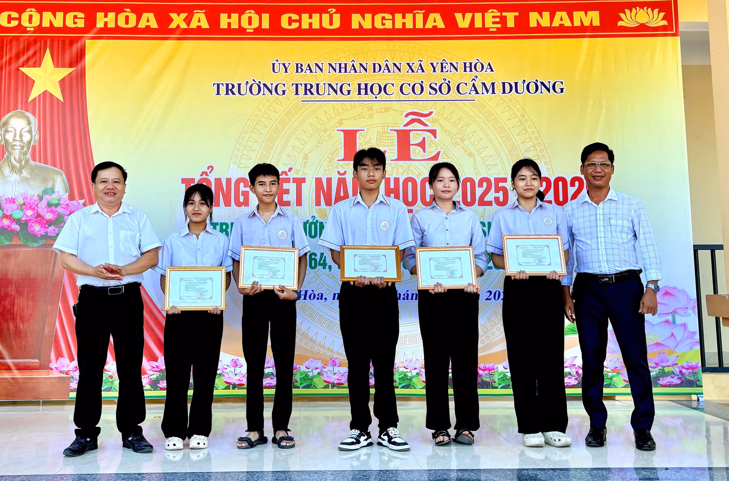 Trường THCS Cẩm Dương gặt hái nhiều thành tích cao trong năm học 2025 - 2026 