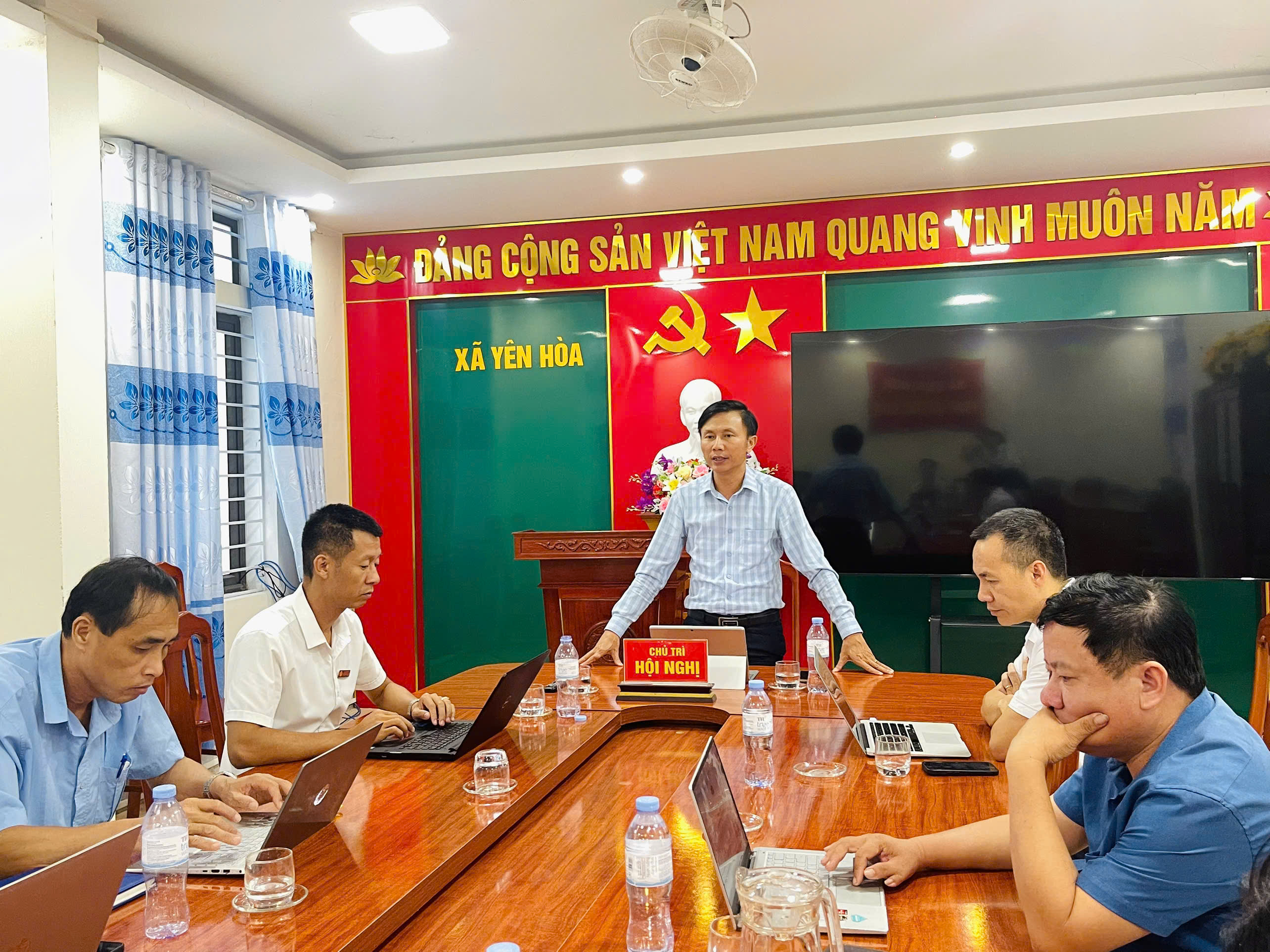 Thường trực HĐND xã Yên Hòa họp thường kỳ tháng 9