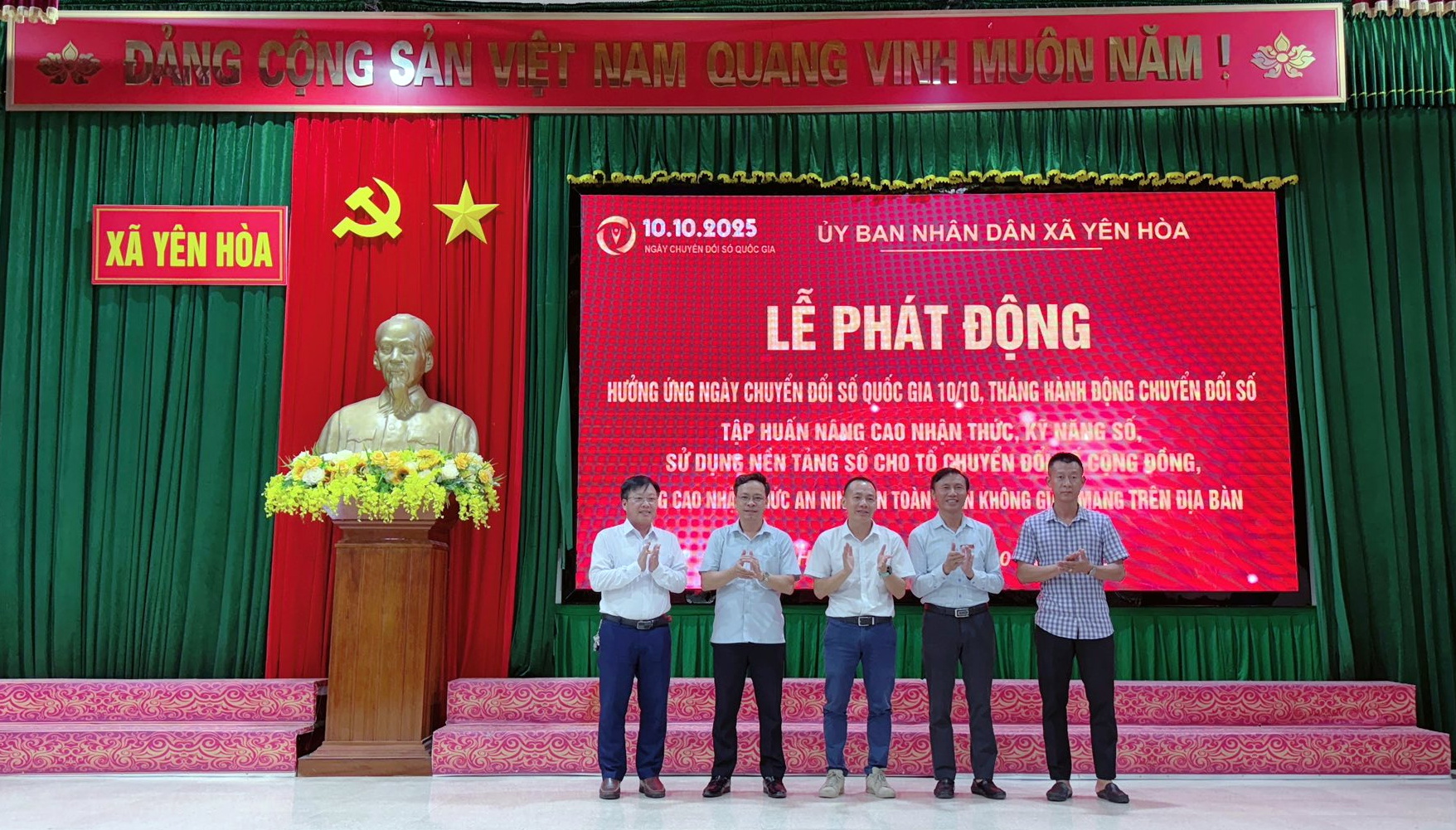Xã Yên Hòa phát động hưởng ứng Ngày Chuyển đổi số Quốc gia: Quyết tâm “đi từng ngõ, gõ từng nhà” 